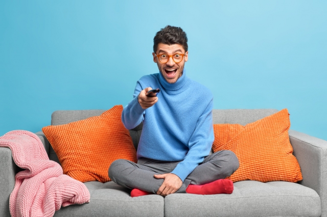 Cut Cable TV Costs: Complete IPTV Guide for Budget-Friendly Entertainment 2025